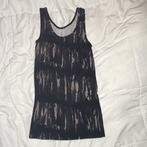 Patterned designed tank top.